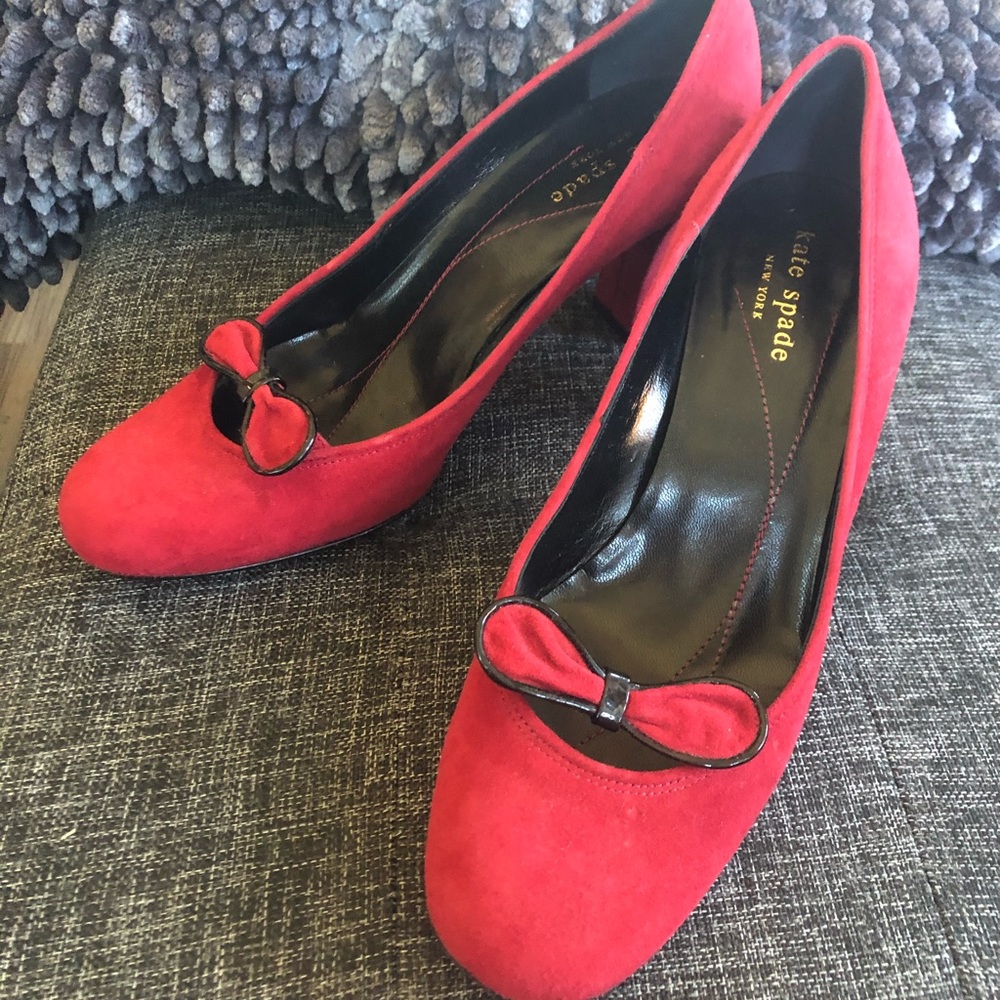 Kate Spade red suede pump